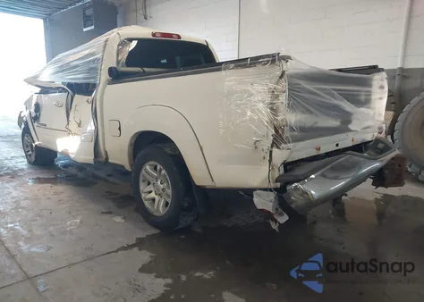 2006 Toyota Tundra Sr5 V8 z USA, uszkodzony, nr VIN 5TBDT44156S541370